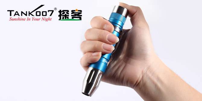 新手收藏家必用珠宝玉石鉴定工具——TANK007照玉手电筒！